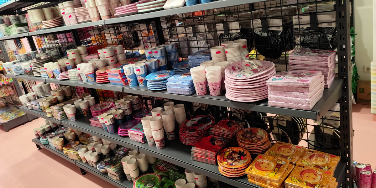 vasos y platos en nuestra tienda